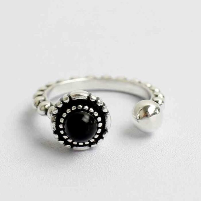 Sterling Silver Bead Opening with Black Simulated Pearl Vintage Ring