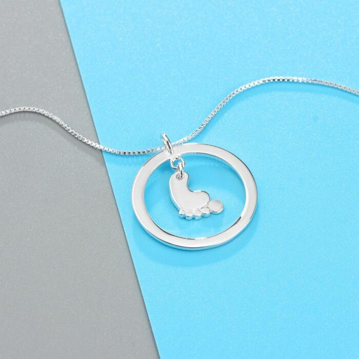 Personalized Women’s 925 Sterling Silver Name Necklace with Feet Shape Round Hollow Pendant, Trendy Fashion Jewelry for Girls
