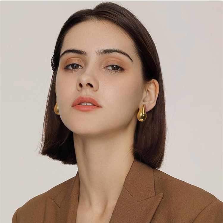 Minimalist Jewelry Collection 2024: Elegance Unveiled with Our 2024 Gold Jewelry