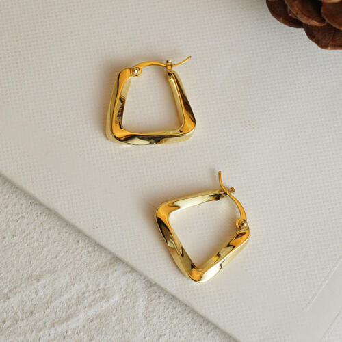 Heart Shape Love Pattern Jewelry - Zirconia Stud Earrings